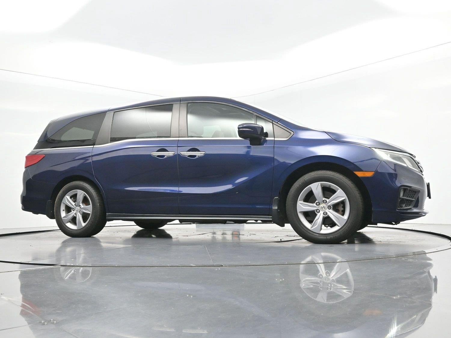 Used 2018 Blue Honda EX-L image 41