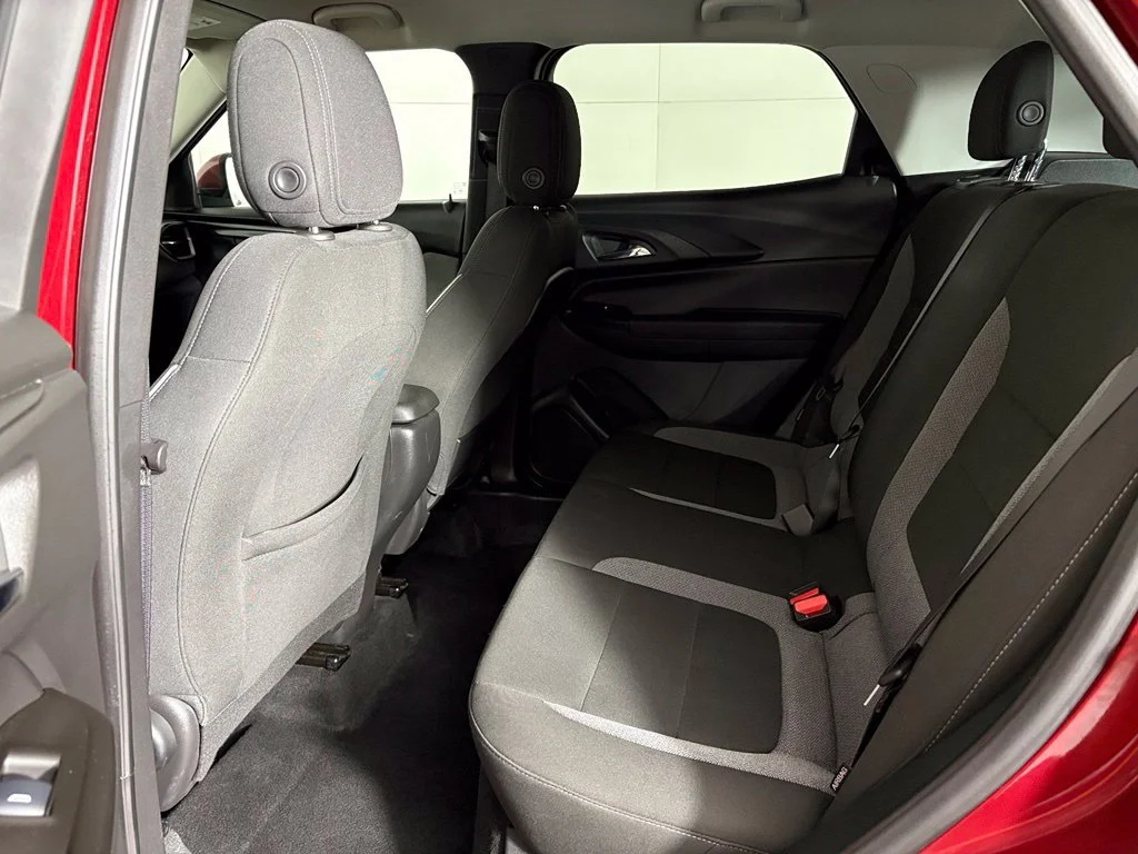 Used 2025 Crimson Metallic Chevrolet LT image 37