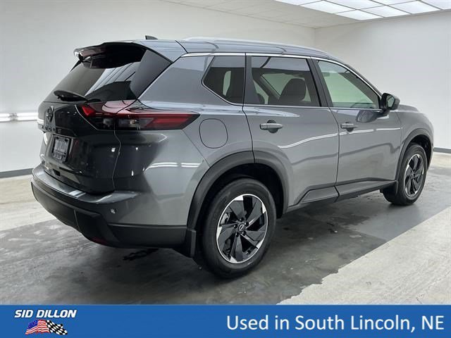 Used 2025 Gun Metallic Nissan SV image 4
