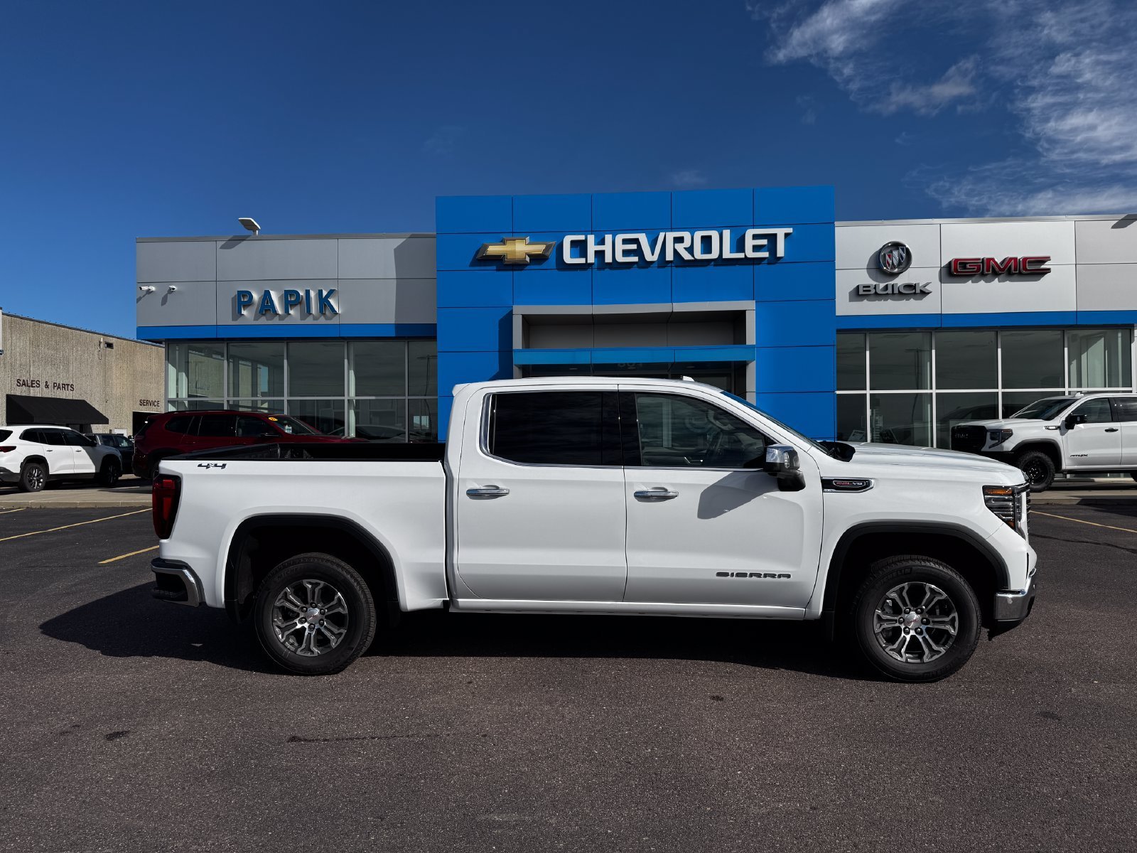 2026 GMC Sierra 1500 SLT