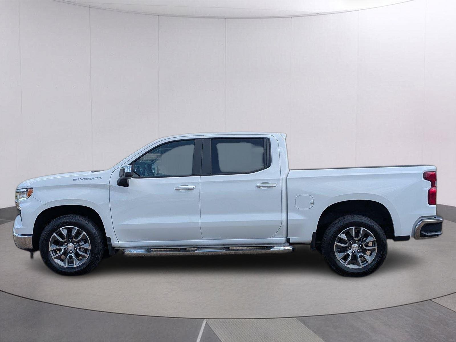 2026 Chevrolet Silverado 1500 LT - Photo 2