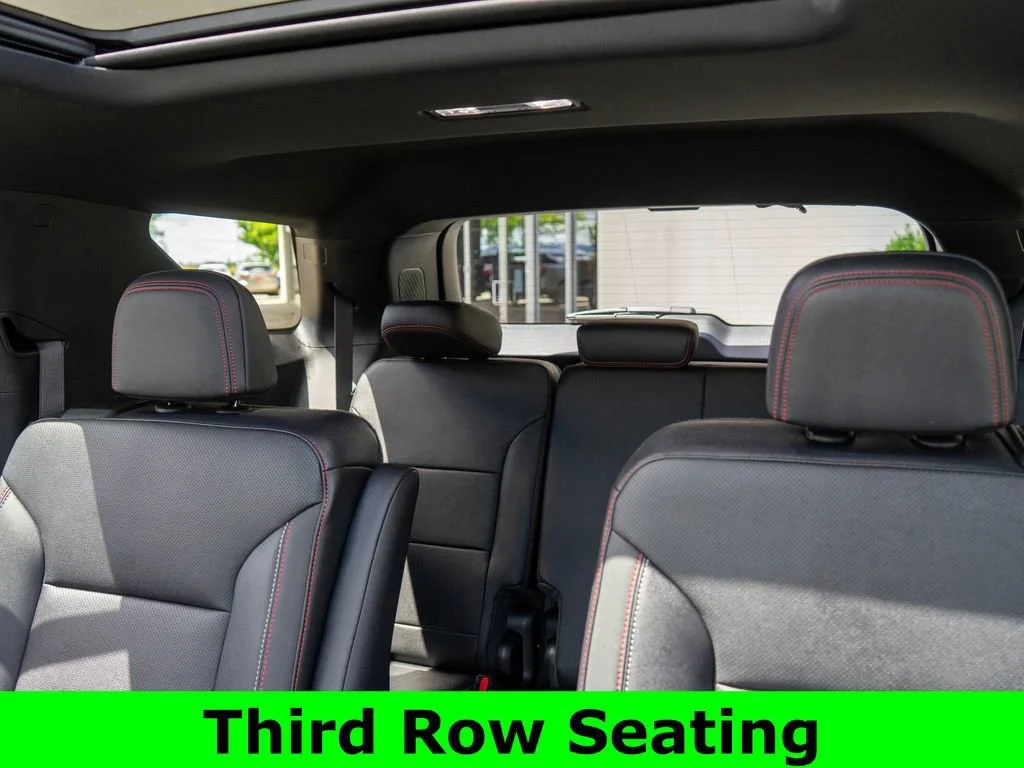 Used 2026 Polar White Tricoat Chevrolet Z71 image 13