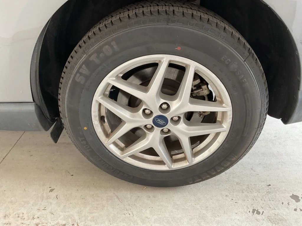 Used 2022 Gray Metallic Ford SEL image 24