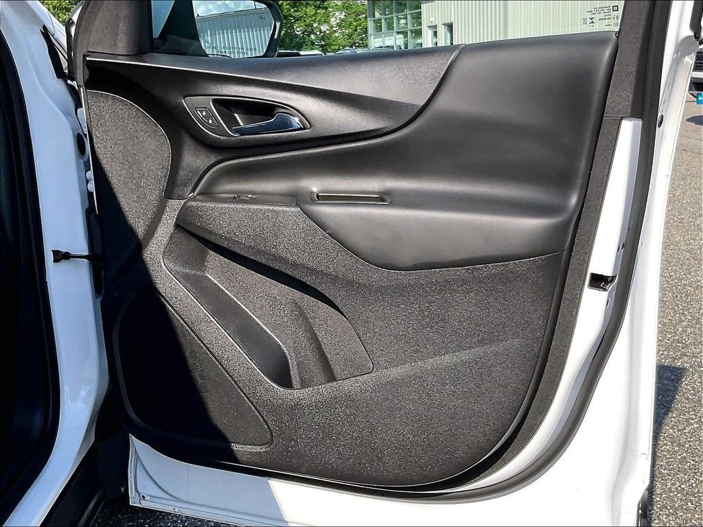 Used 2024 White Chevrolet LT image 12