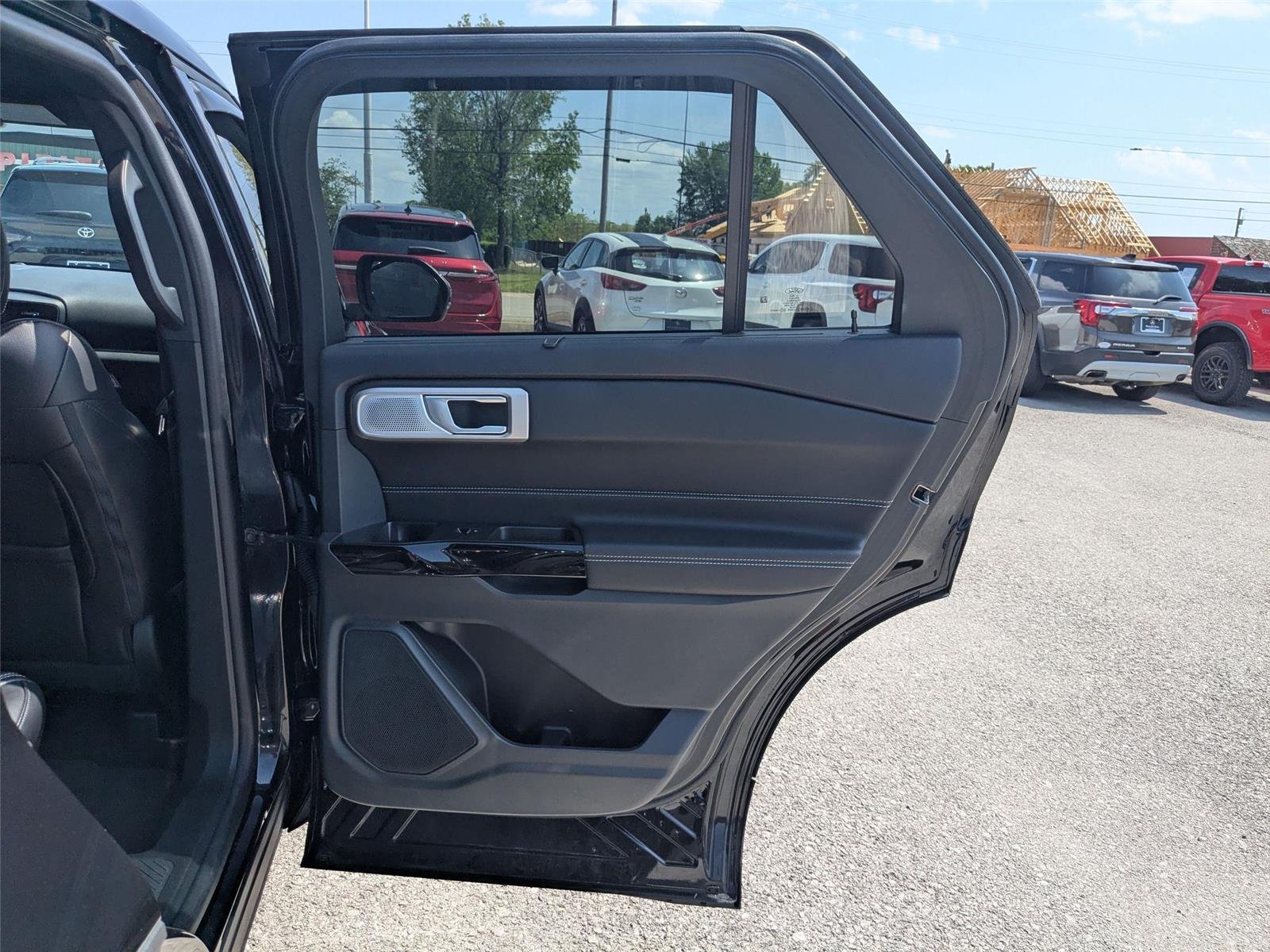 Used 2024 Agate Black Metallic Ford ST image 29