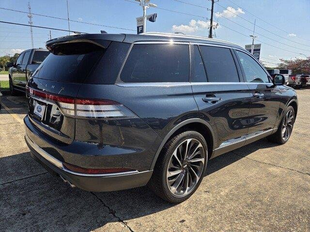 Used 2023 Flight Blue Metallic Clearcoat Lincoln Reserve image 5