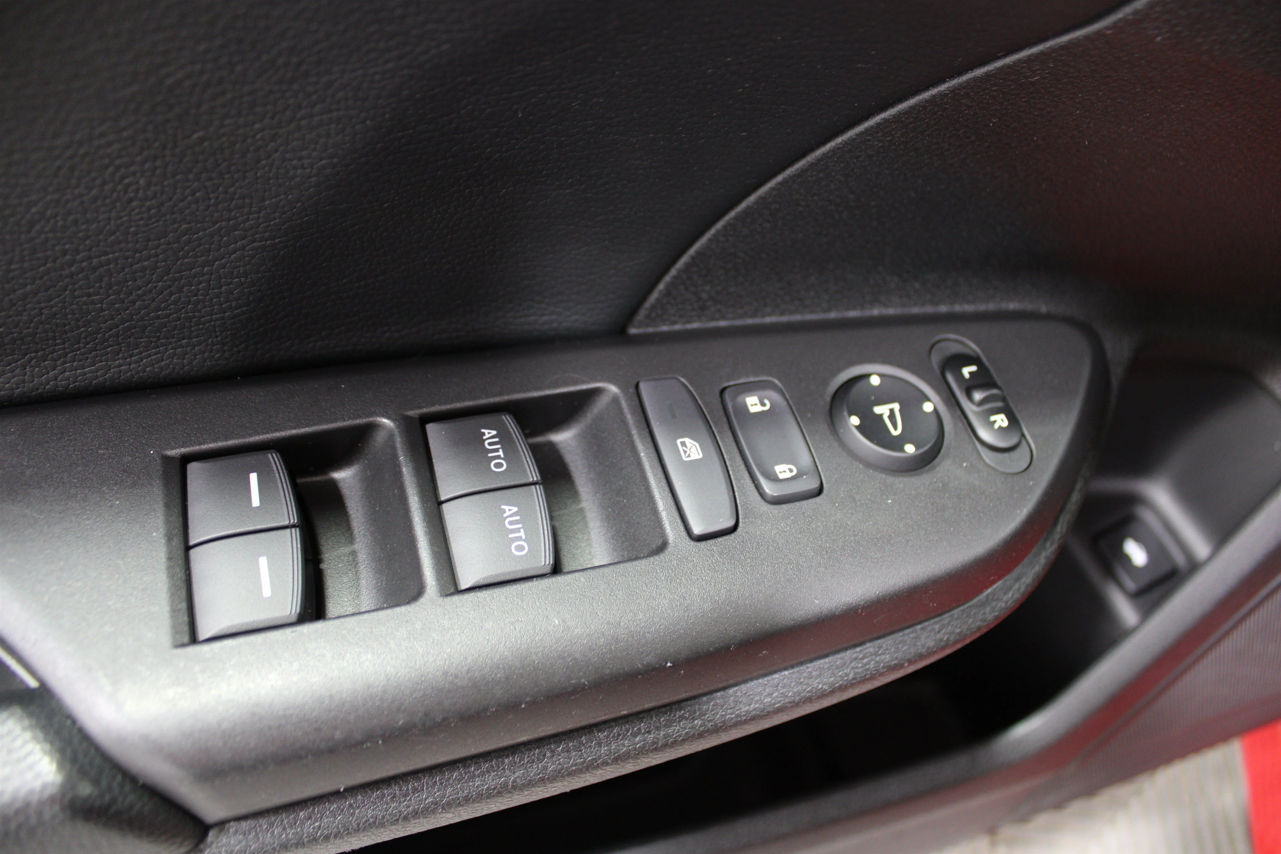 Used 2019 Red Honda EX-L image 7
