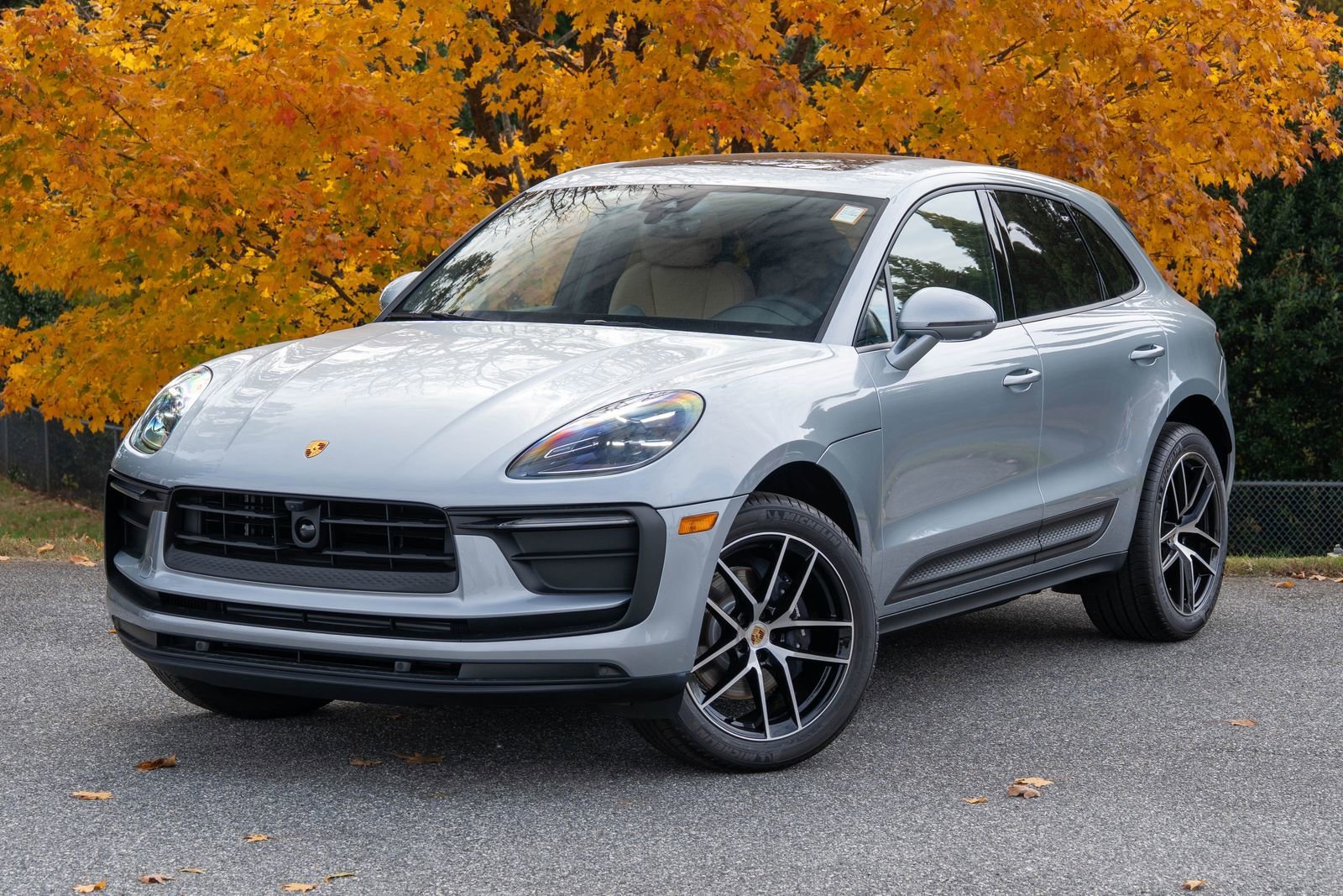 2026 Porsche Macan Base