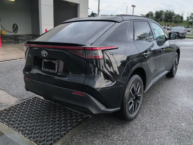 New 2026 Midnight Black Metallic Toyota XLE image 4