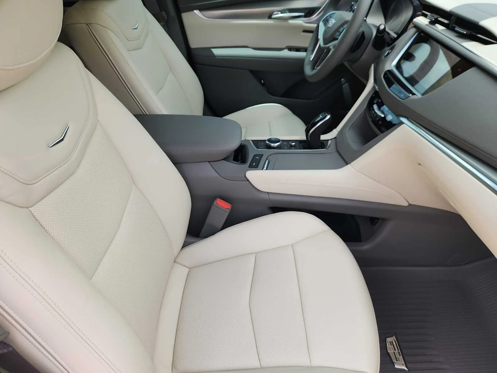 2026 Cadillac XT5 Premium Luxury - Photo 9