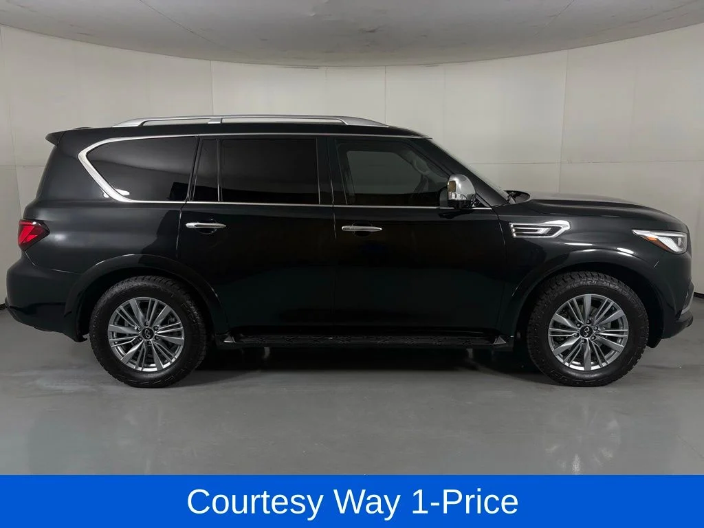Used 2023 Black INFINITI LUXE image 12