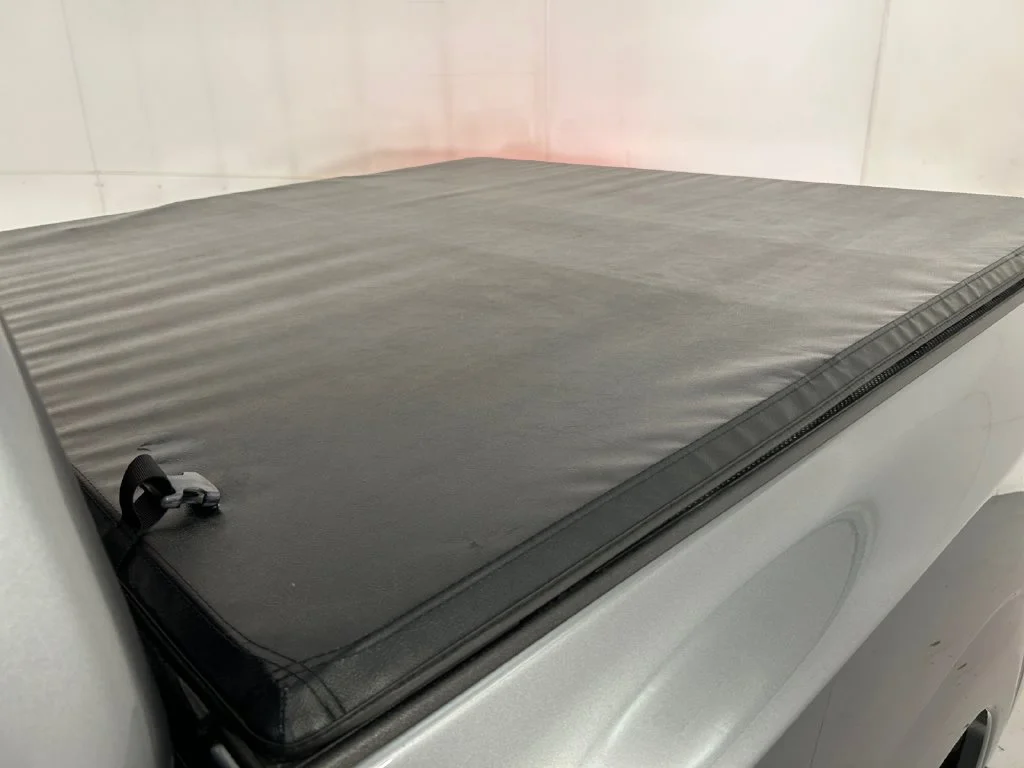 Used 2025 Gray Nissan SV image 27