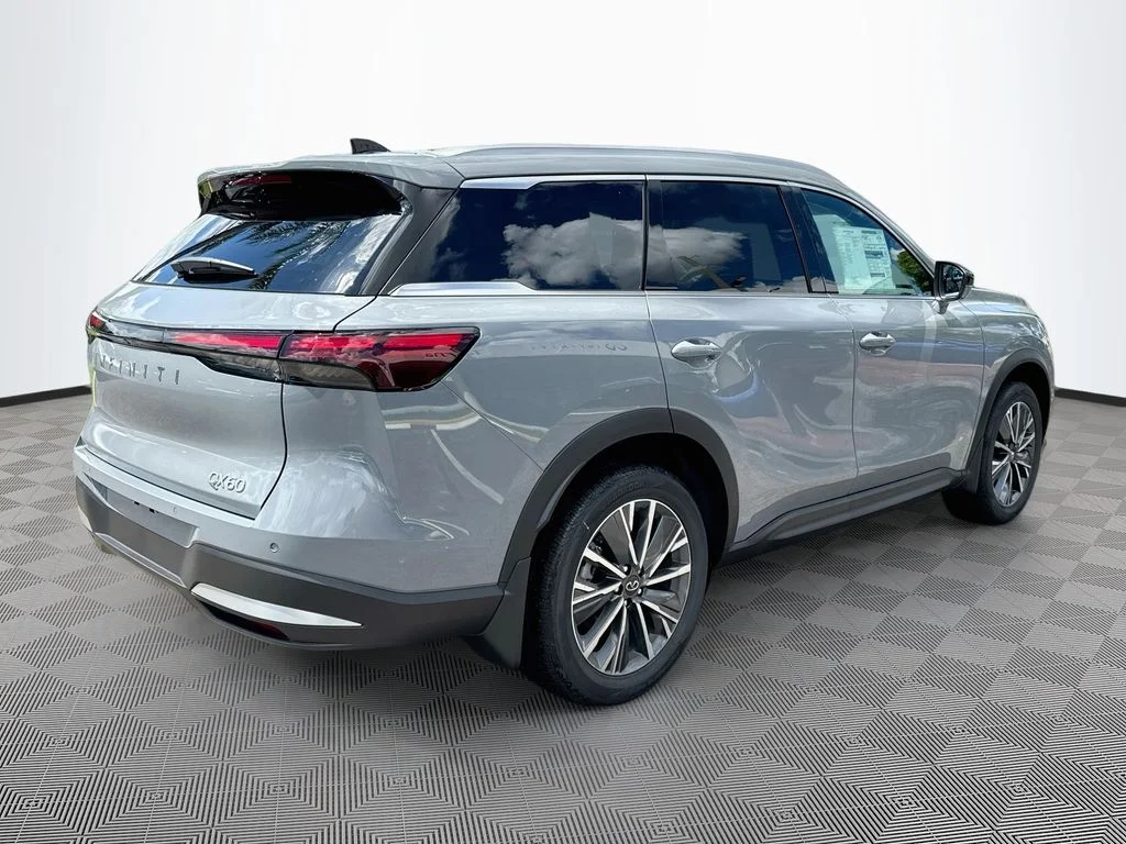 New 2027 HARBOR GRAY INFINITI Luxe FWD image 5