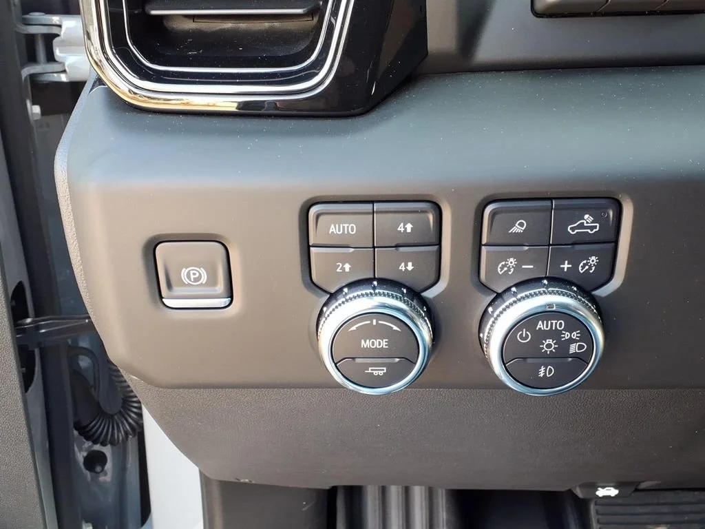 2025 GMC Sierra 1500 AT4X - Photo 25