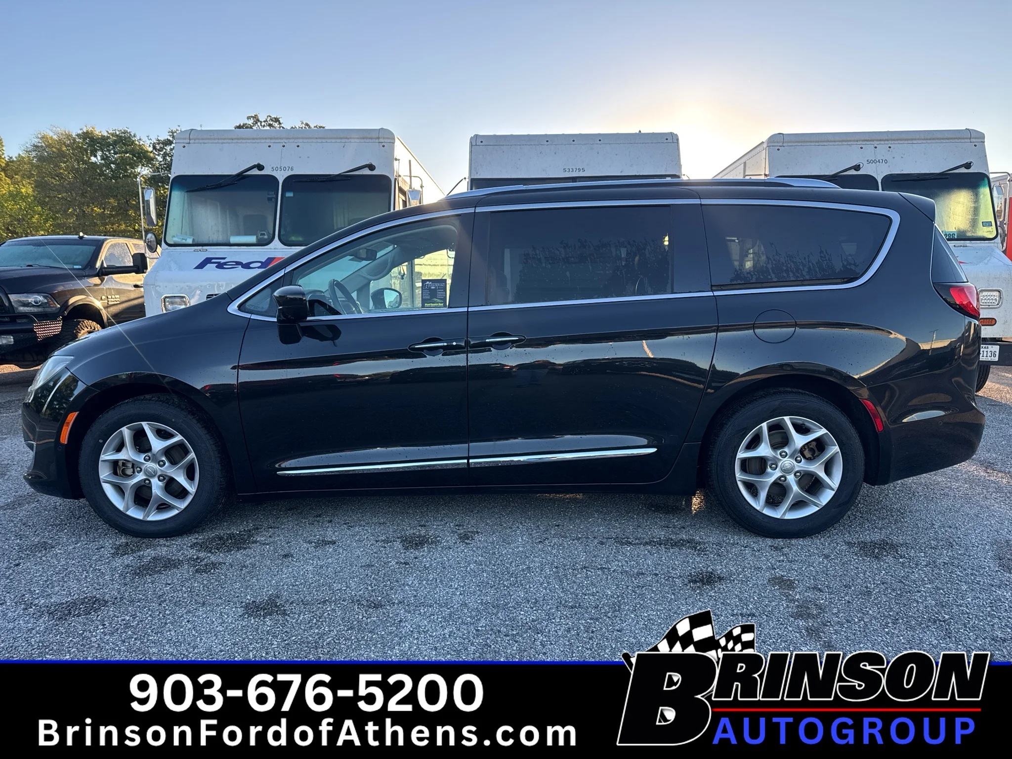 Used 2019 Brilliant Black Crystal Pearlcoat Chrysler Touring L Plus image 19