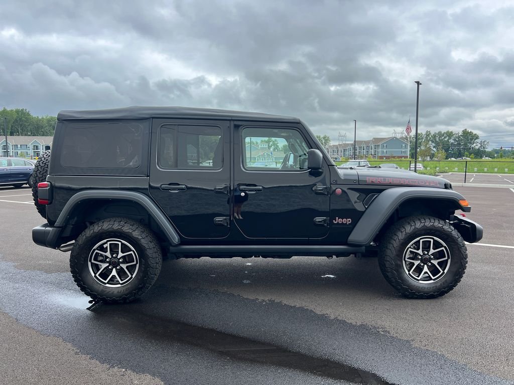 Used 2025 Black Jeep Rubicon image 9
