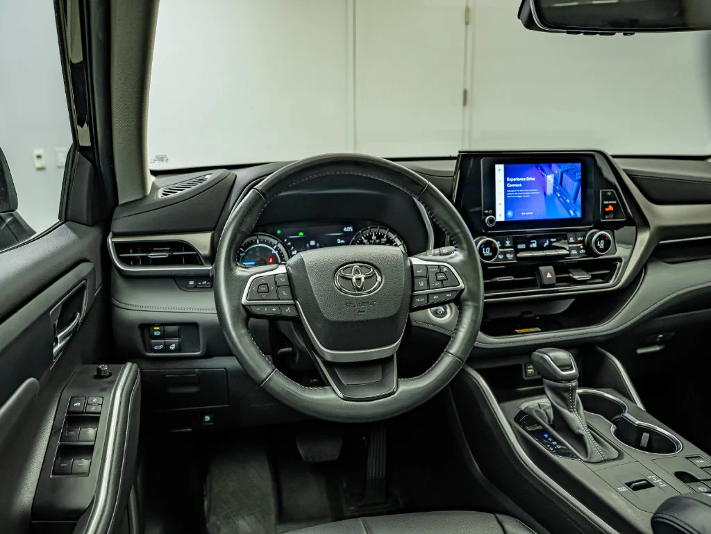 Used 2024 Black Toyota XLE image 33