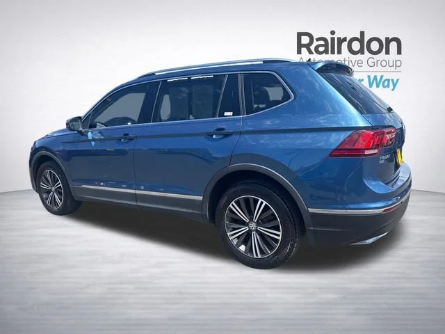 Used 2018 Blue Metallic Volkswagen SEL image 5