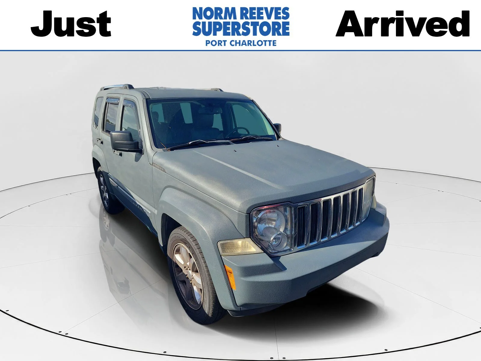 Used 2009 Silver Jeep Limited image 1