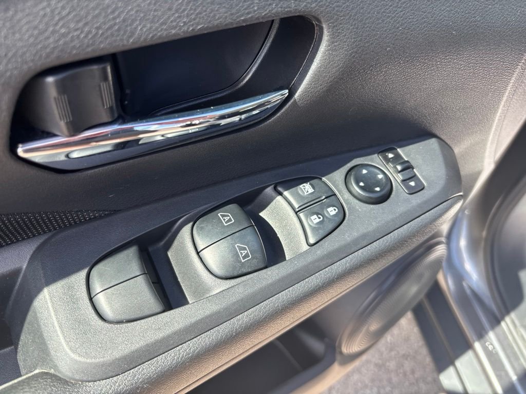 Used 2023 Gray Nissan SV image 17