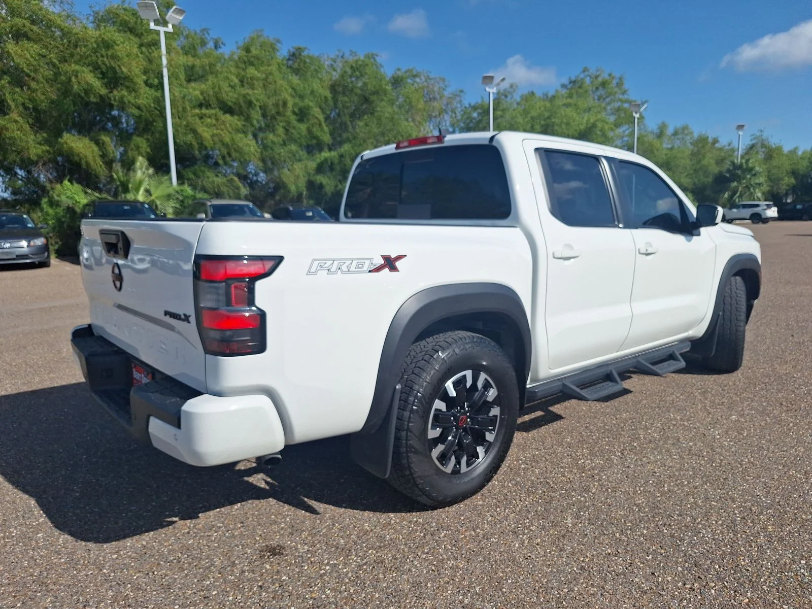 Used 2024 White Nissan PRO-X image 7