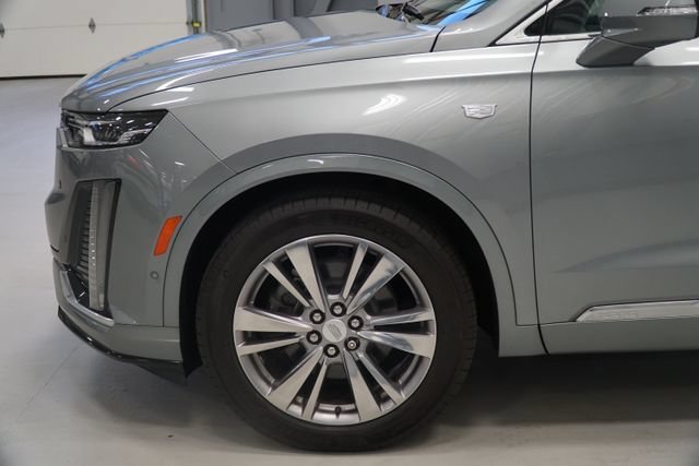 Used 2023 Argent Silver Metallic Cadillac Premium Luxury image 12