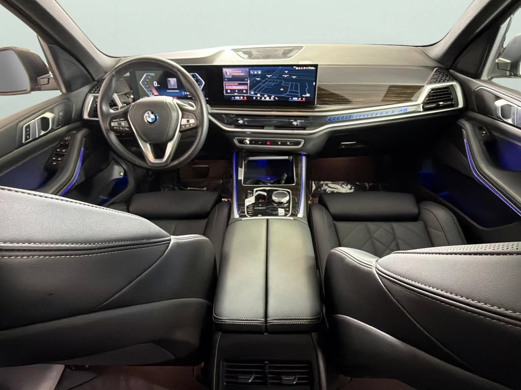 Used 2025 Black BMW xDrive50e image 34