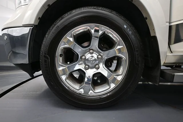 Used 2018 White Ram Laramie image 17