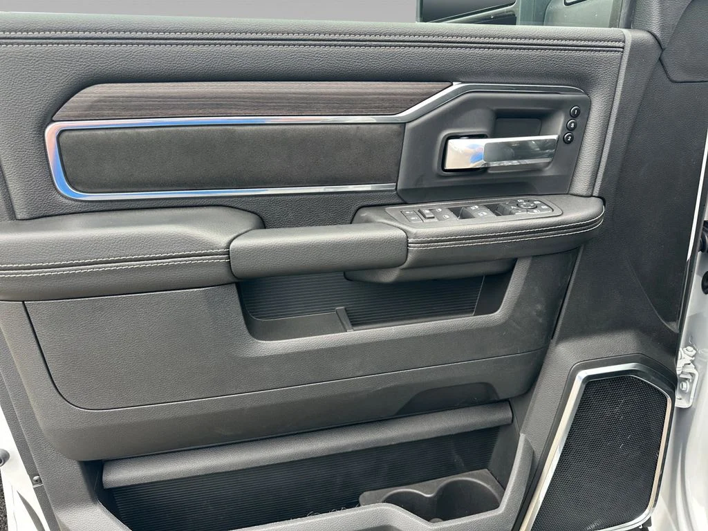 New 2026 Bright White Clear-Coat Exterior Paint RAM Laramie image 16