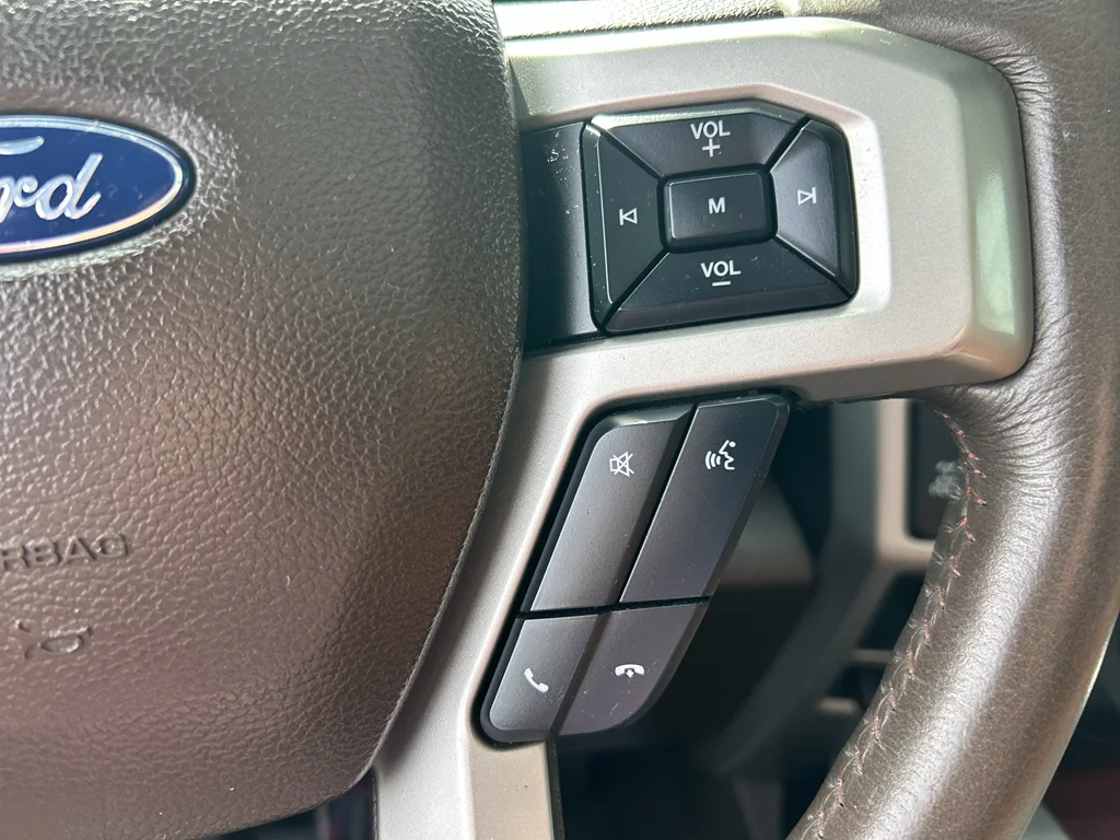 Used 2020 Agate Black Metallic Ford King Ranch image 12