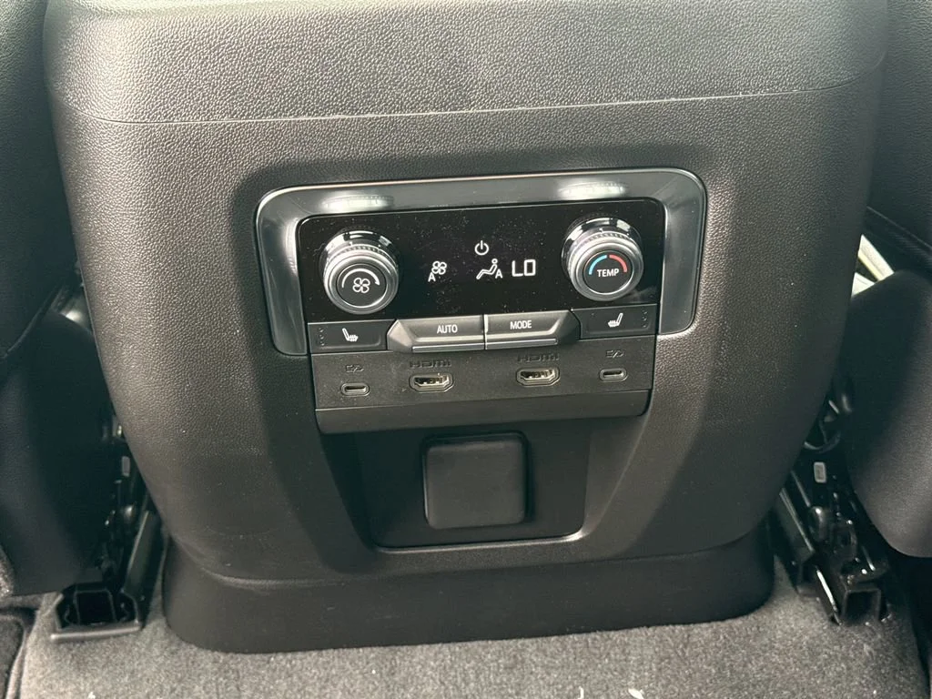 New 2026 Onyx Black GMC Elevation image 31