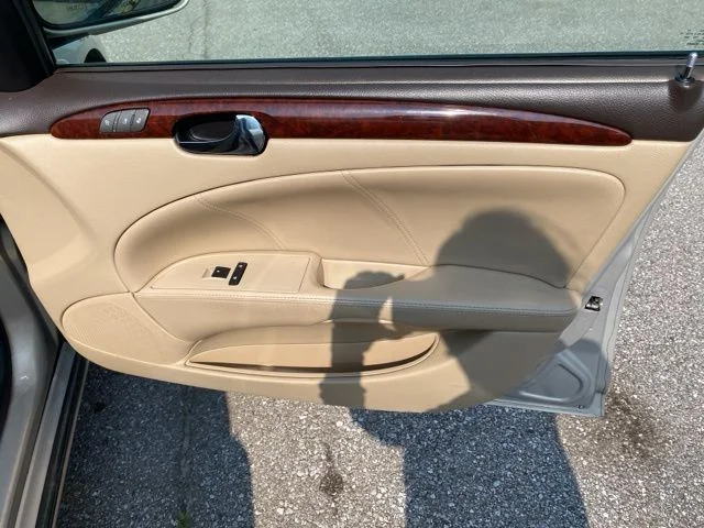 Used 2008 Gold Buick CXL image 28