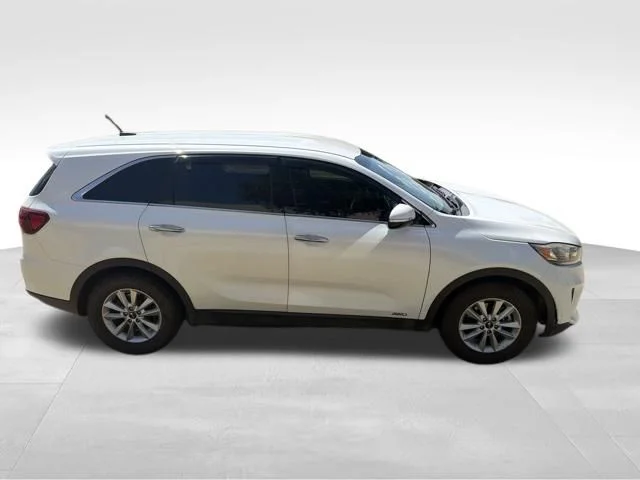 Used 2019 White Kia LX image 2
