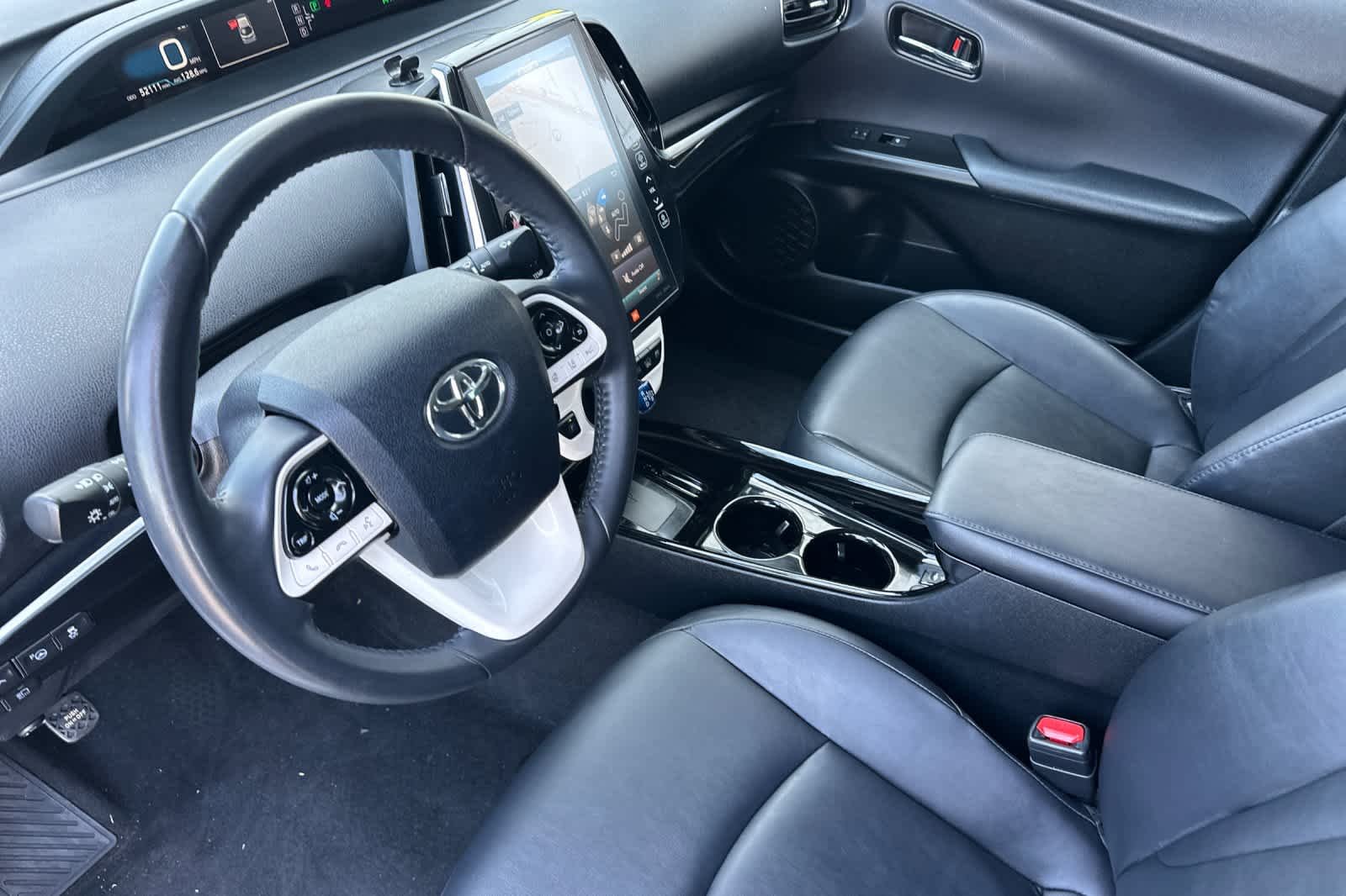 Certified Used 2018 Blizzard Pearl Toyota Advanced image 10