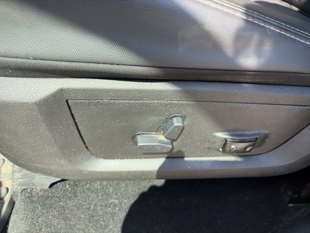 Used 2018 Silver Ram Rebel image 12