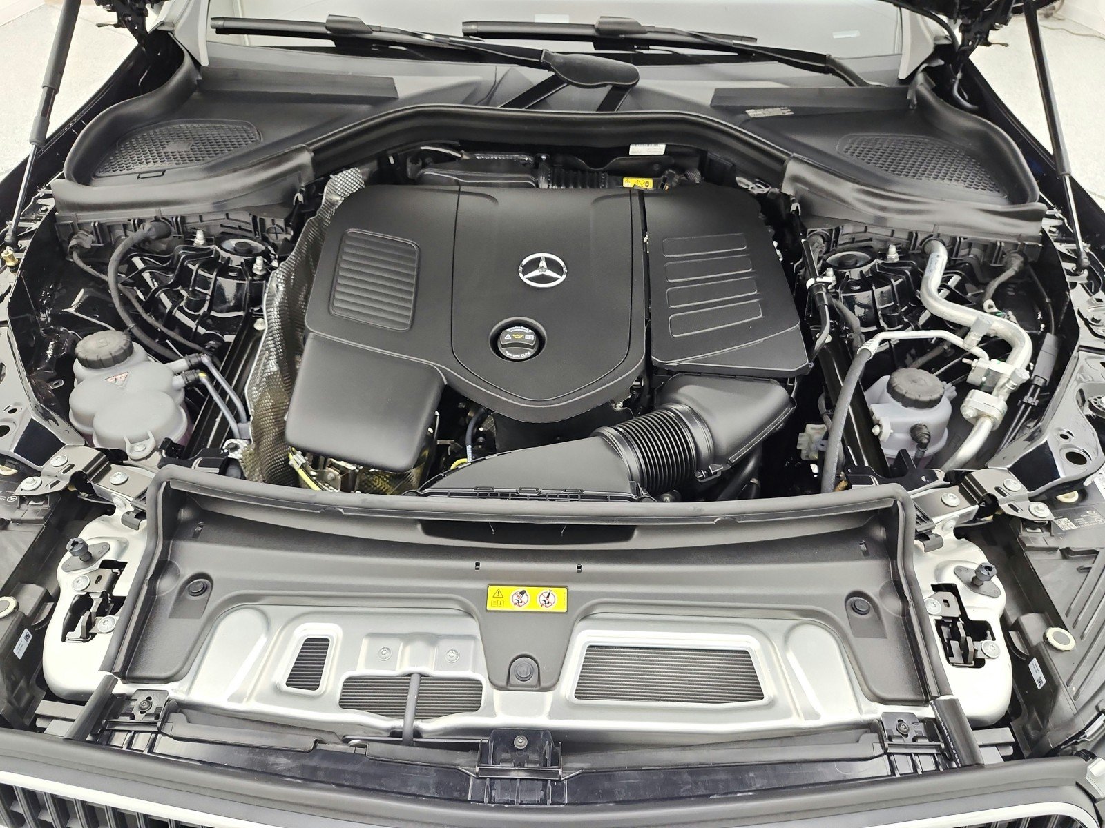 New 2026 Black Mercedes-Benz GLC 300 4MATIC® SUV image 20
