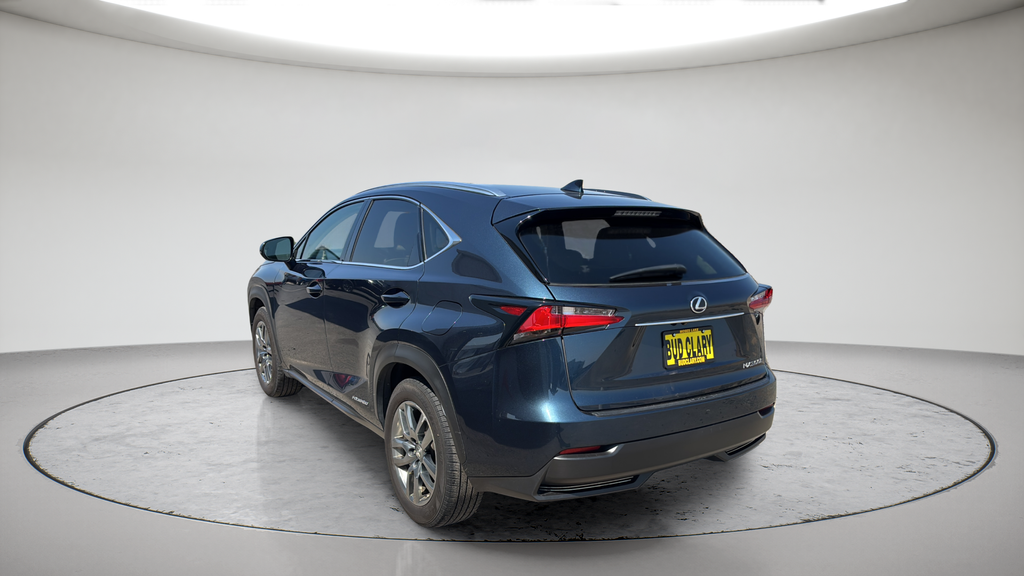 Used 2015 Blue Lexus 300h image 17