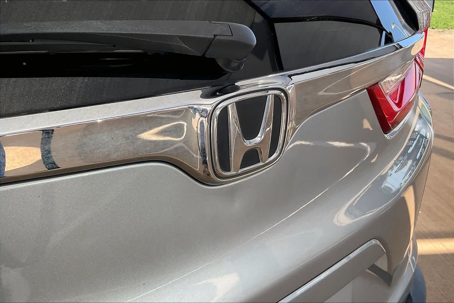 Used 2019 Lunar Silver Metallic Honda EX-L image 30