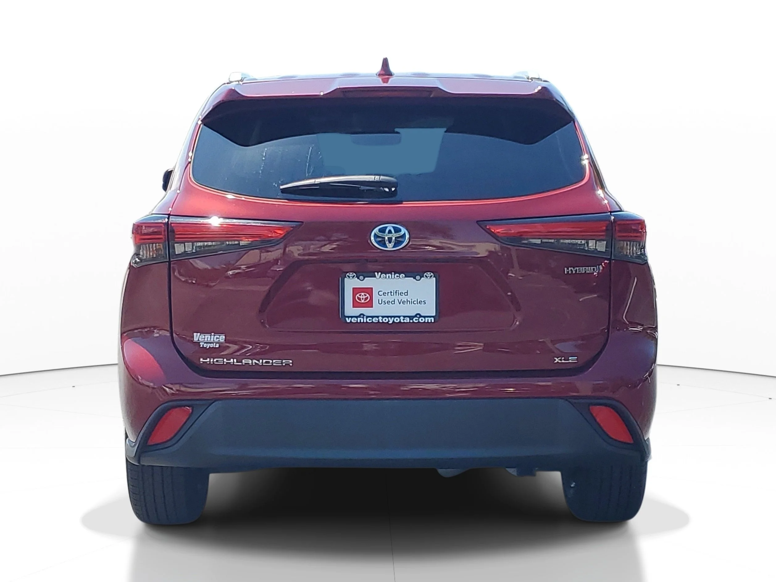 Used 2022 Ruby Flare Pearl Toyota Hybrid XLE image 5