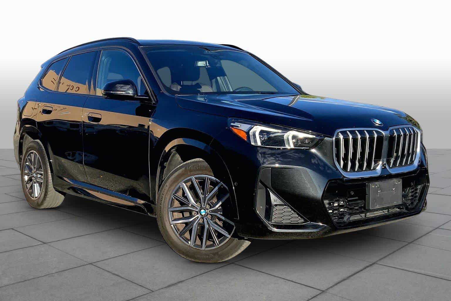 Used 2023 Black Sapphire Metallic BMW xDrive28i image 2
