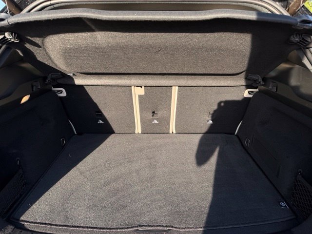 Used 2023  Mercedes-Benz GLA 250 image 9