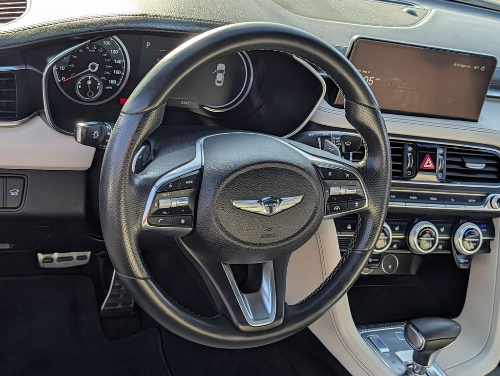 2023 GENESIS G70 Standard - Photo 17