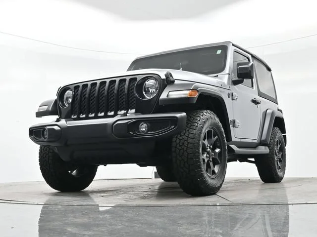 Used 2020 Billet Silver Metallic Clearcoat Jeep Willys Sport image 22