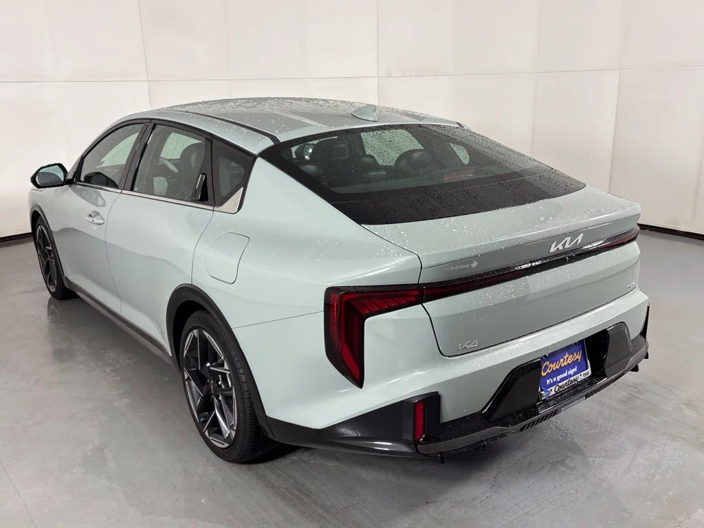 Used 2025 Gray Kia GT-Line image 6