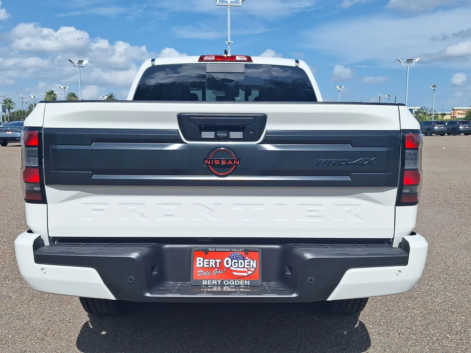 Used 2025 White Nissan PRO-4X image 5
