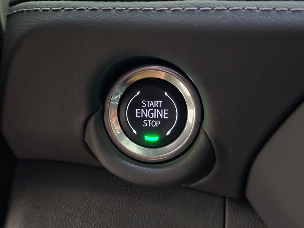2025 Chevrolet Suburban Z71 - Photo 28