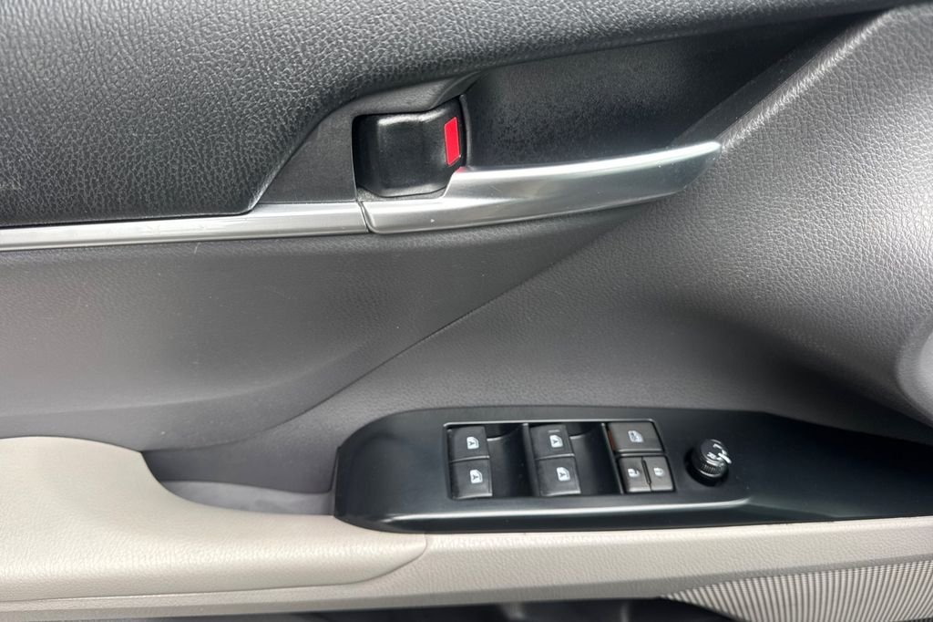 Certified Used 2018 Gray Toyota SE image 13