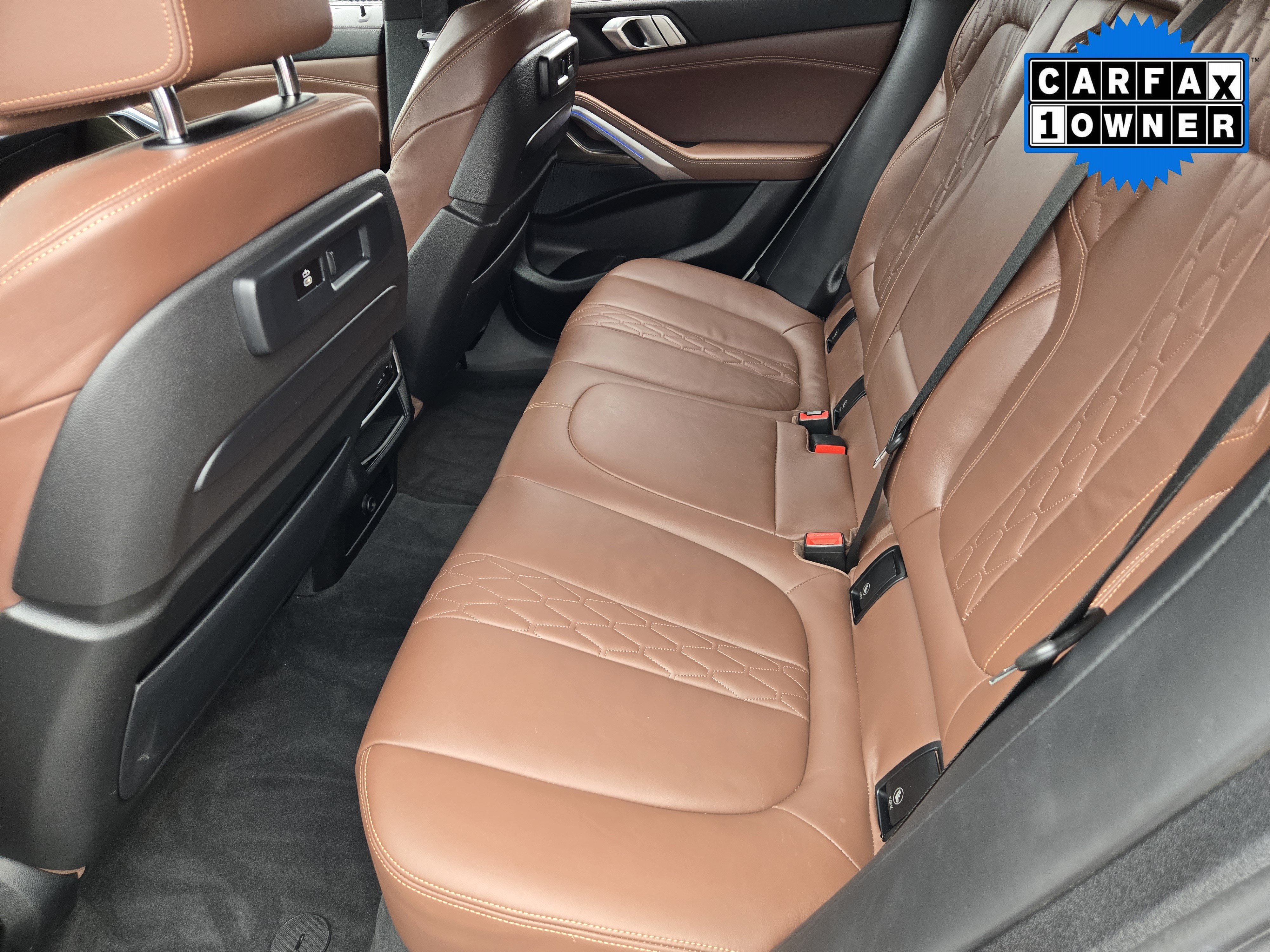 Certified Used 2022 Alpine White BMW xDrive40i image 28