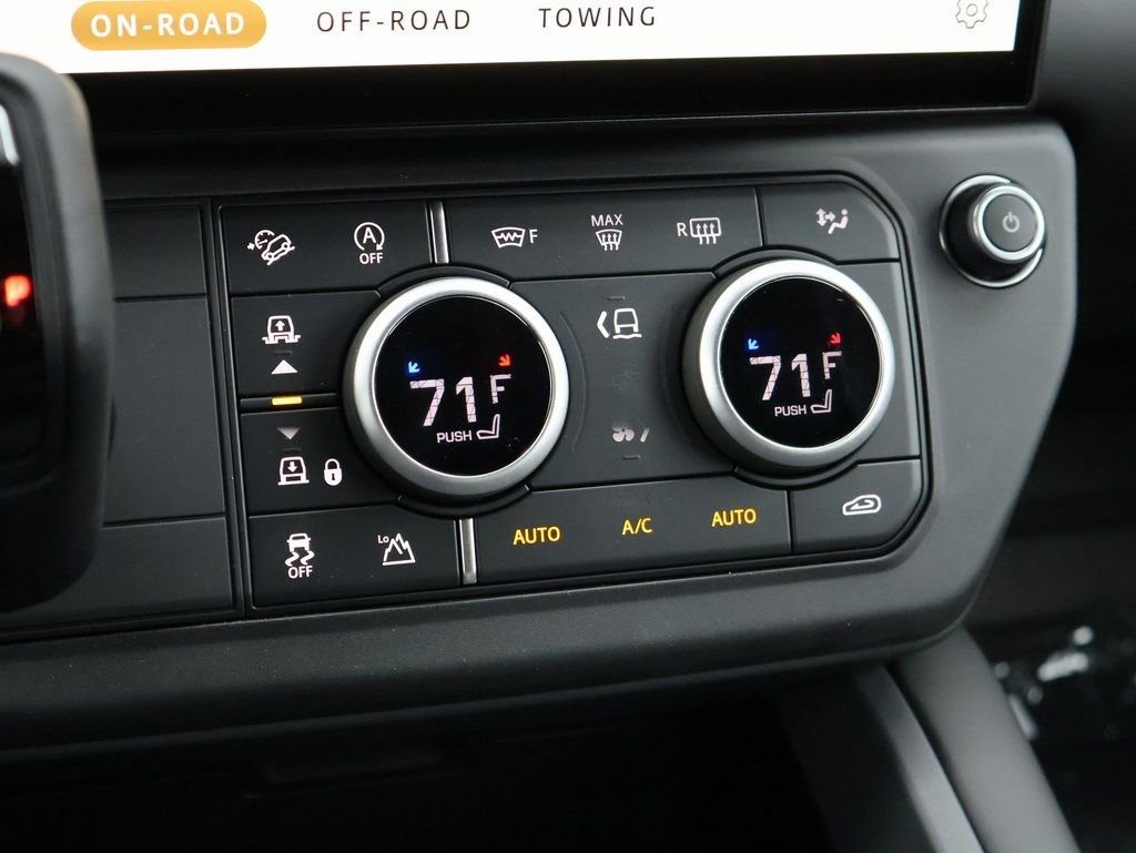 Used 2026 Borasco Gray Metallic Land Rover S image 26