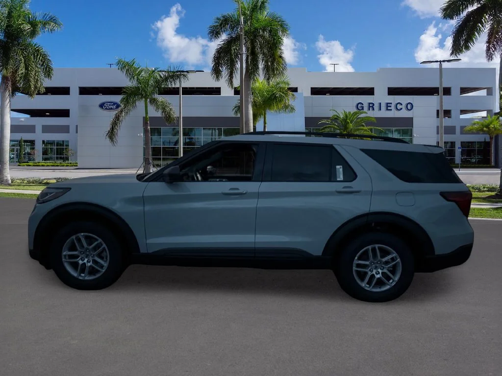 New 2027 Avalanche Gray Ford Active image 4